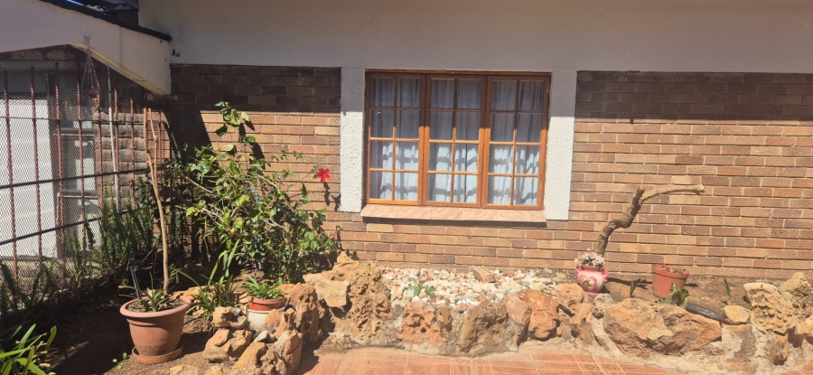 4 Bedroom Property for Sale in Hospitaalpark Free State